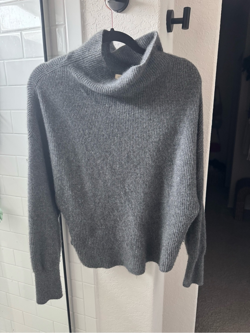 Pilcro 100% cashmere ribbed turtleneck